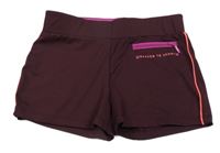 Švestkové sportovní kraťasy s nápiy C&A