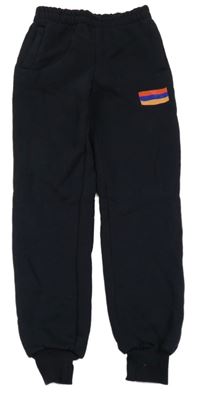 Černé teplé tepláky s vlajkou