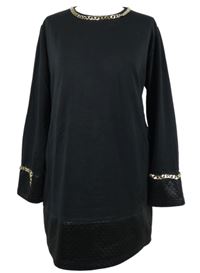 Dámske čierne šaty s retiazky