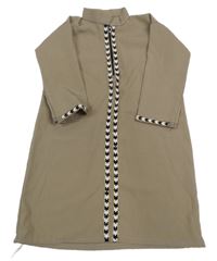 Šedobéžové šaty s kamienkami