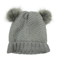 Sivá zateplená čapica s bambulemi C&A