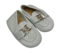 Bílé koženkové capáčky s přezkou s koníkem baby shoes vel. 19