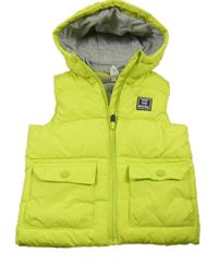 Limetková prešívaná šušťáková zateplená vesta s nášivkou a kapucňou Topolino