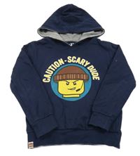 Tmavomodrá mikina s Lego postavou a kapucí Lego