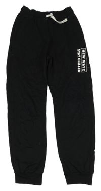 Čierne tepláky s nápisom H&M