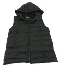 Černá prošívaná šusťáková zateplená vesta s kapucí ZARA