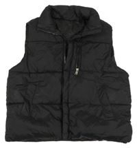 Černá prošívavaná šusťáková zateplená vesta 