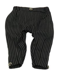 Čierno-biele pruhované nohavice