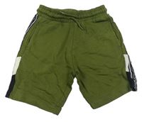 Khaki teplákové kraťasy s bílo-černým pruhem Next