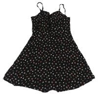 Čierne kvetované ľahké šaty New Look