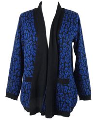 Dámsky safírovo-čierny vzorovaný svetrový cardigán