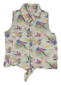 Bielo-farebný kvetovaný prepínaci top