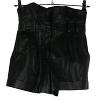Dámské černé koženkové kraťasy vel. 34