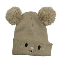 Béžová čapica s ňufáčikom  a bambulemi
