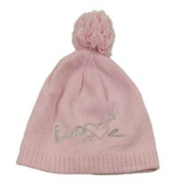 Světlerůžová čepice s nápisem a bambulí