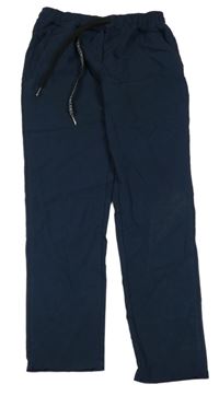 Tmavomodré šusťákové kalhoty 