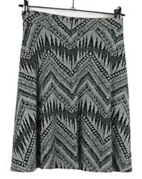 Dámska čierno-biela vzorovaná sukňa