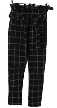 Dámské černo-bílé kostkované paper bag kalhoty s páskem PrettyLittle Thing