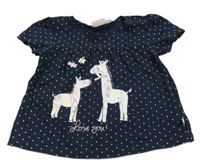 Tmavomodré bodkovaná é tričko so zebrou a žirafou Liegelind