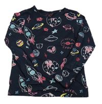 Tmavomodré tričko s obrázkami