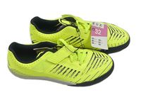 Neonově žluté sálovky Decathlon vel. 32
