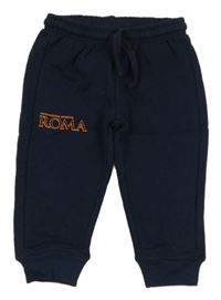 Tmavomodré tepláky s nápisom