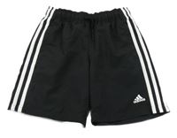 Černé šusťákové funkční kraťasy s logem Adidas