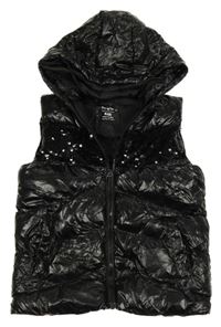 Čierna šušťáková zateplená vesta s flitrami a kapucňou Pep&Co
