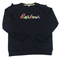 Tmavomodrá mikina s nápisom Barbour