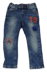 Modré rifle s nášivkami Next 