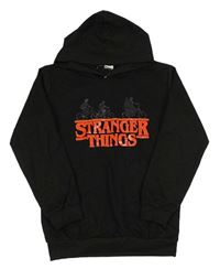 Černá mikina s koly a nápisy - Stranger Things a kapucí 