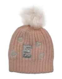 Růžová pletená čepice s písmenem a bambulí