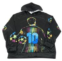 Čierna športová mikina s fotbalistou a kapucňou