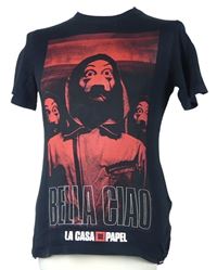 Pánske čierne tričko s potiskem La Casa de Papel Pull&Bear vel. XXS