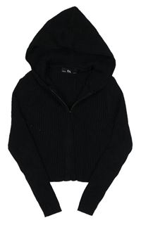 Čierny rebrovaný prepínaci crop sveter s kapucňou C&A