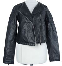 Dámsky čierny koženkový crop krivák Pull&Bear