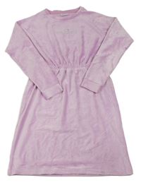 Lila sametové žebrované šaty s vyšitým nápisem 