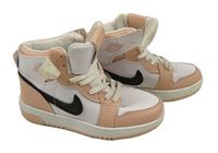 Bielo-pudrové koženkové členkové teplákové topánky s logom Nike vel. 30