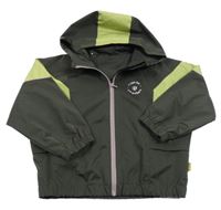 Tmavosivá šušťáková jarná bunda s nápismi a lietadlom  a kapucňou