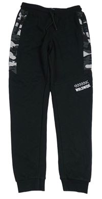 Černo-army tepláky s nápisem Matalan