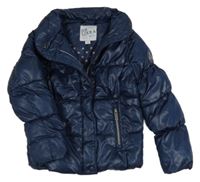 Tmavomodrá prošívaná šusťáková zimní bunda s nášivkou POCOPIANO