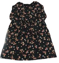 Černé šaty s kytičkami Page One Young