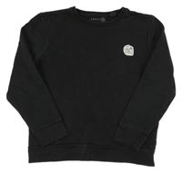 Čierna mikina s nášivkou Forty