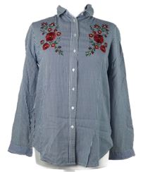 Dámská tmavomodro-bílá pruhovaná halenka s květy C&A