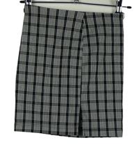 Dámska čierno-biela kockovaná minisukňa FB Sister vel. 32