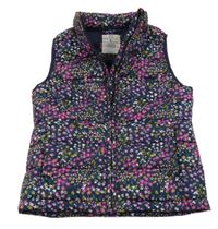 Tmavomodrá kvietkovana prešívaná šušťáková zateplená vesta GAP