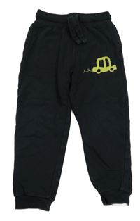 Čierne tepláky s autom George