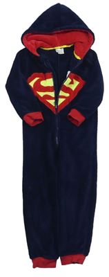 Tmavomodrá chlpatá kombinéza s kapucňou a logem Supermana