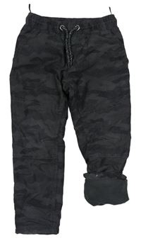 Tmavošedo-čierne army šušťákové zateplené nohavice C&A