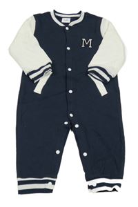 Tmavomodro-biely overal s písmenem